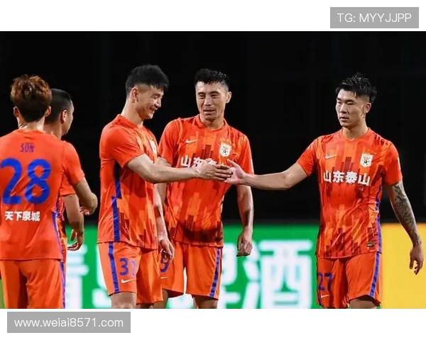 杭州足球队在全国锦标赛积分榜上以50分稳居第一名,领先对手显著 杭州足球队在全国锦标赛积分榜上以50分稳居第一名,领先对手显著
